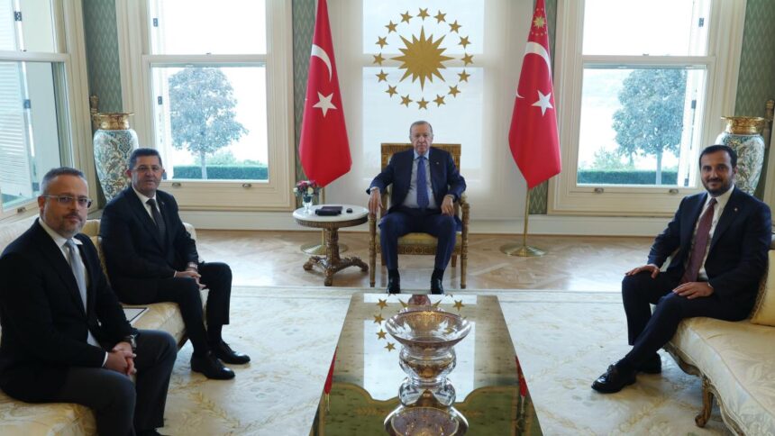 Cumhurbaşkanı Erdoğan, Çekmeköy ve Şile Yerel Yönetim Temsilcilerini Kabul Etti