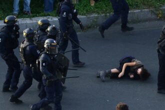 Fransa'da Eğitim Krizi: Öğrenciler ve Öğretmenler Sokaklara İndi