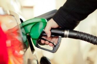 Akaryakıt Piyasasında Çifte Hareket: Motorine Büyük Zam, Benzine İndirim
