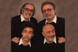 Cem Yılmaz'dan Üç Kuşak Bir Arada Aile Pozu