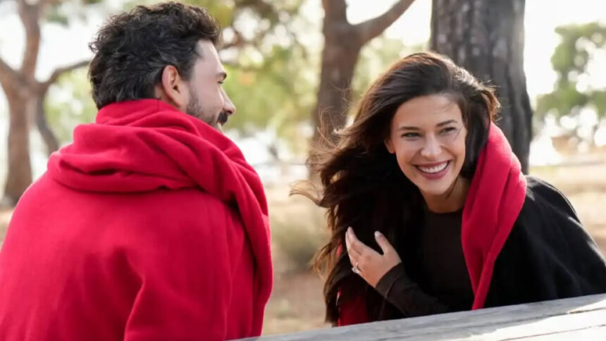 Devrim Özkan ve Deniz Can Aktaş İlişkilerini Sosyal Medyadan Duyurdu