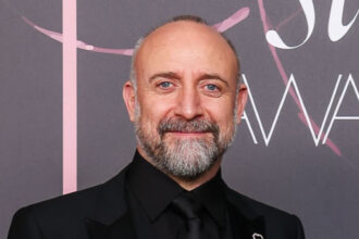 Halit Ergenç'in Nişantaşı'ndaki Elektrikli Motosiklet Yolculuğu Dikkat Çekti