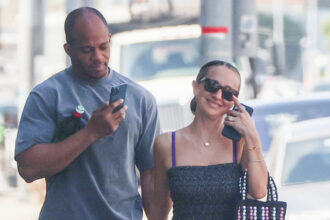 Jennifer Meyer ve Geoff Ogunlesi'nin Düğününde Şaşırtan Nikah Memuru