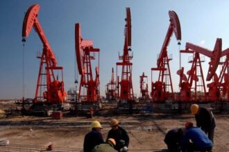 Küresel Piyasalarda Petrol Fiyatları Jeopolitik Risklerle Yükselişe Geçti