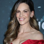 Oscar Ödüllü Oyuncu Hilary Swank 52 Yaşında Üçüncü Kez Anne Olmaya Hazırlanıyor