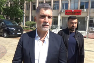 Özcan Deniz'den Kardeşler Arasındaki Davaya İlişkin Net Açıklama