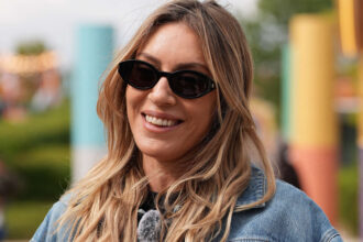 Sinem Kobal'dan Rami Kütüphanesi'ne Ziyaret: AileFest'te İncelemelerde Bulundu