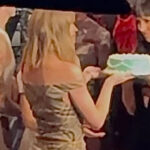Taylor Swift'ten Dakota Johnson'a Sürpriz Doğum Günü Kutlaması