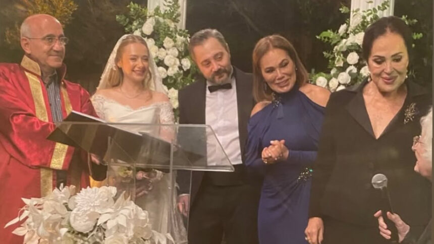 Türkan Şoray Yeğeninin Mutlu Gününde Nikah Şahidi Oldu