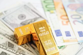 Yatırım Piyasalarında Haftalık Değişim: Dolar Yükseldi, Borsa ve Altın Geriledi