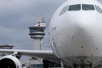 Qantas Uçağında Tahtakurusu Krizi: Roma-Perth Seferi İptal Edildi