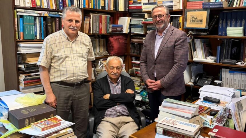 Prof. Dr. İsmail Erünsal'ın 525 Eserlik Nadir Koleksiyonu Dijital Dünyaya Açıldı