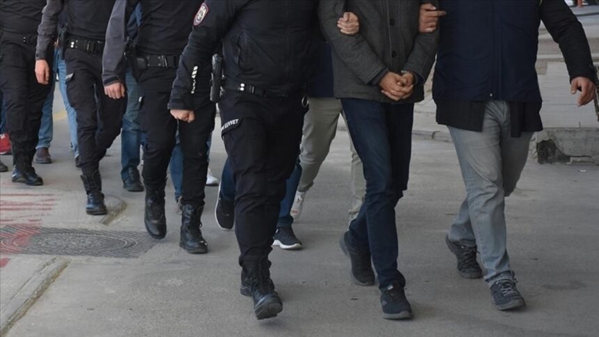 İstanbul Merkezli FETÖ Operasyonu: Adliye Yapılanmasına 19 Gözaltı