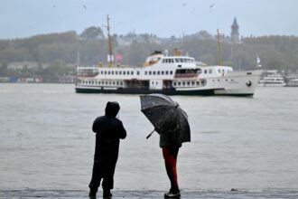 İstanbul'da Eğitime Kar Engeli: Okullar Yarın da Tatil Edildi