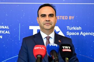 Türkiye'nin Uzay Vizyonu: 2027'de Ay'a Yerli Hibrit İtki Teknolojisiyle Ulaşılacak