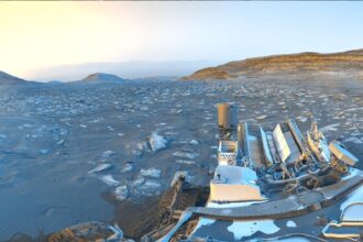 NASA'nın Curiosity Aracı Mars'taki 5.000'inci Gününü Panoramik Fotoğrafla Taçlandırdı