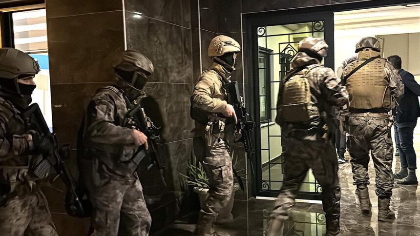 İstanbul'da FETÖ Operasyonu: 5 Şüpheli Yakalandı