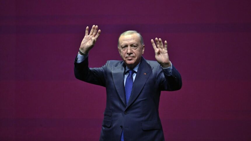 Cumhurbaşkanı Erdoğan: Tekno-Oligarkların Tahakkümüne Karşı En Büyük Güvence Gençliktir