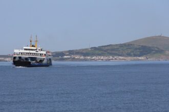 Ege Denizi'nde Fırtına Alarmı: Bozcaada ve Gökçeada Seferlerine İptal