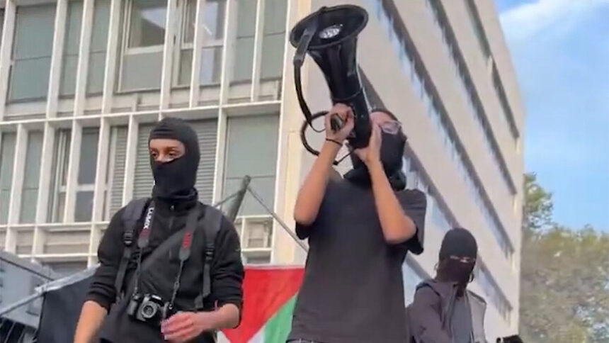 Fransa'daki Öğrenci Protestoları Belçika'ya Sıçradı: Liege'de Okul Blokajları