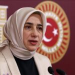 AK Parti'li Özlem Zengin'den Özgür Özel'e Sert Tepki: 'Bu Nasıl Bir Genel Başkanlıktır'