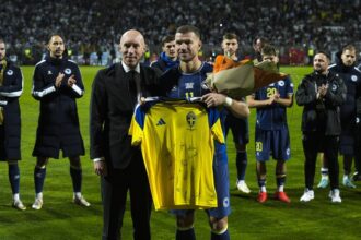 Bosna Hersek Futbolunda Bir Devir Kapandı: Edin Dzeko Milli Takıma Veda Etti