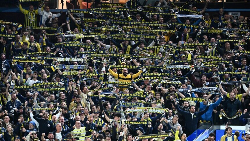 Aston Villa - Fenerbahçe Karşılaşması Öncesinde İzdiham: İki Taraftar Gözaltına Alındı