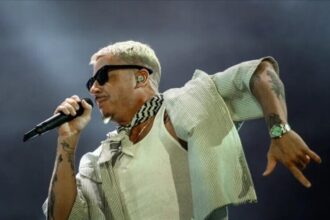 Zach Bryan'dan Gillette Stadyumu'nda Dikkat Çeken Filistin Mesajı
