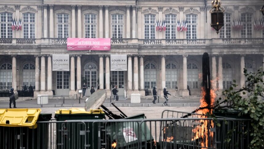Fransa'da Lise Eylemleri Eğitimi Durdurdu: Ile-de-France Bölgesinde 160 Okul Kapalı