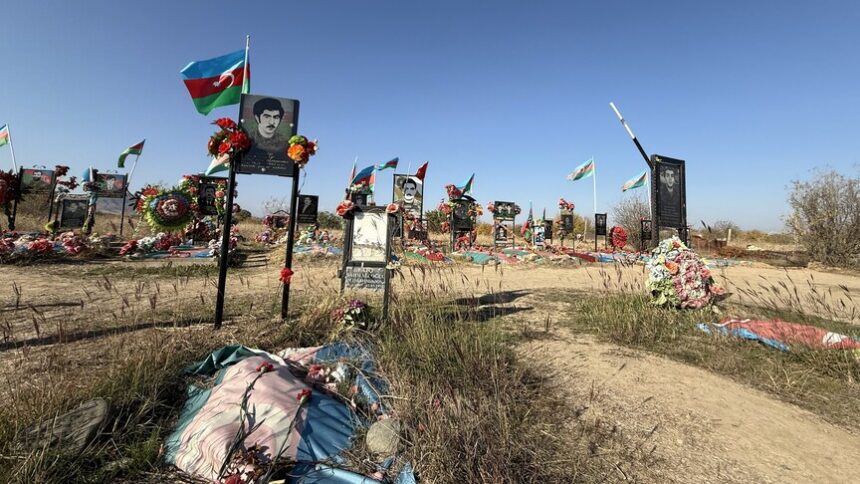 Azerbaycan'da Karabağ Savaşlarında Kaybolan 3 Bin 682 Kişinin Akıbeti İçin Çalışmalar Sürüyor