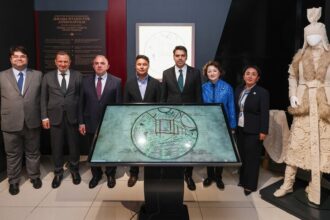Türk Dilinin Başyapıtı Divanu Lugati't-Türk İçin Kırgızistan'da Kalıcı Sergi