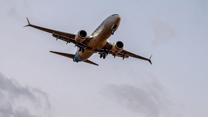 İsrail Heyeti, Suudi Arabistan'a Acil İniş Yapan Flydubai Uçağını İncelemek İçin BAE'ye Gitti
