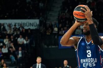 Anadolu Efes, EuroLeague'de Zalgiris Kaunas Deplasmanında