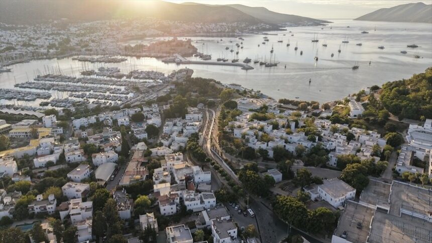 Bodrum'da 'Sarı Yaz' Hareketliliği: Turizm Sezonu Etkinliklerle Uzuyor
