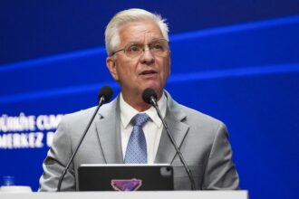Fed Üyesi Waller'dan Enflasyonla Mücadele İçin Yeni Faiz Artışı Sinyali