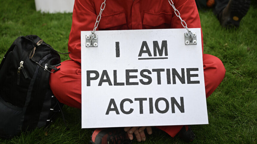 Sally Rooney'nin Kitaplarına İngiltere'de 'Palestine Action' Engeli