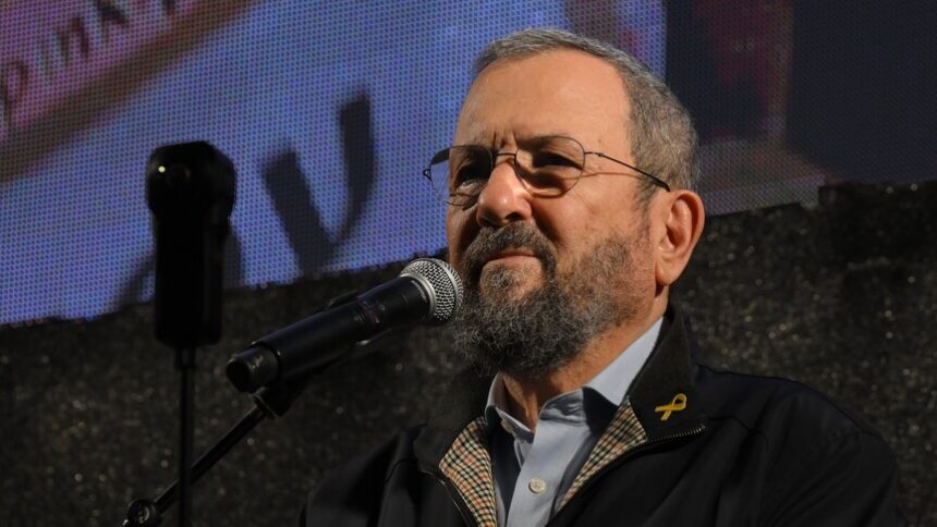 Eski İsrail Başbakanı Barak'tan Netanyahu'ya 'Seçim Erteleme' Suçlaması