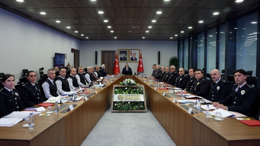 İçişleri Bakanlığı'nda Kritik Asayiş Zirvesi: Güvenlik Stratejileri Masaya Yatırıldı