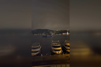 İstanbul Boğazı'nda Tehlike Atlatan Konteyner Gemisi Kurtarıldı