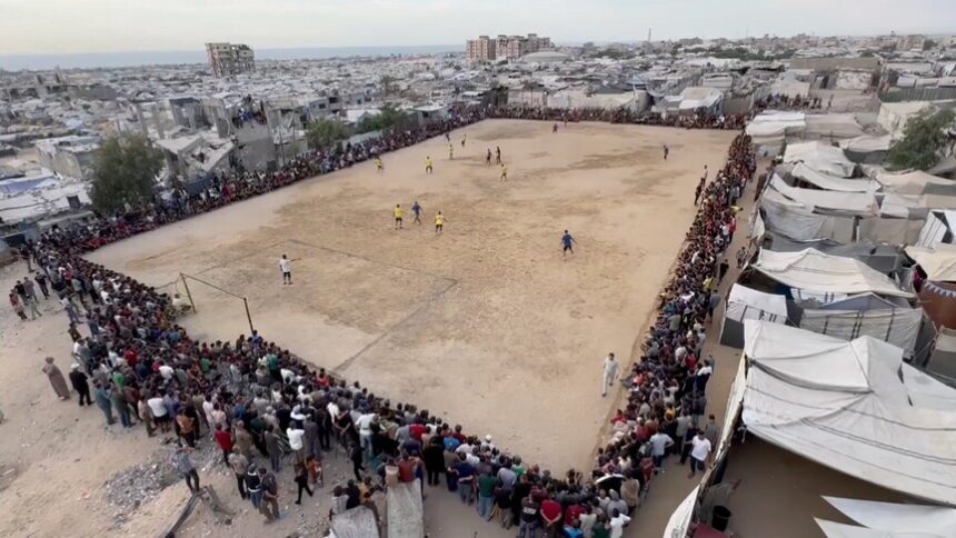 Gazze'de Yıkımın Ortasında Futbol Umudu: Çadır Kentte Dostluk Maçı