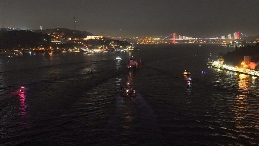 İstanbul Boğazı'nda Gemi Trafiği Tanker Arızası Nedeniyle Durduruldu