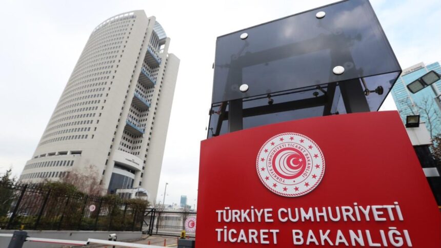 Ticaret Bakanlığı'ndan Gazeteciler İsmail Saymaz ve Murat Ağırel Hakkında Suç Duyurusu